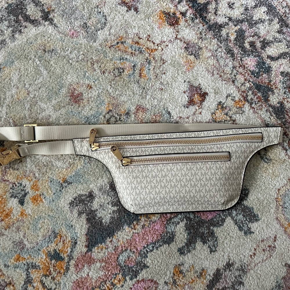 Michael Kors Fanny Bag